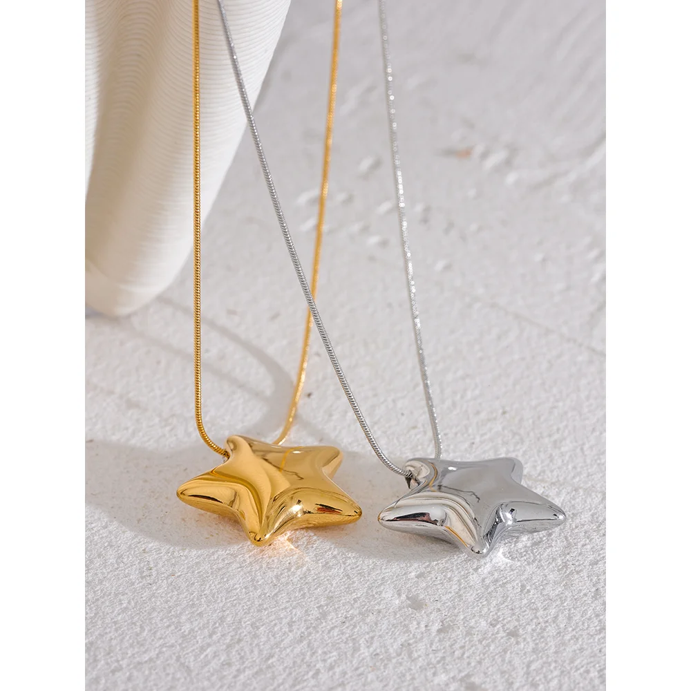 Sternkette in Gold- und Silberfarben, Stimmungsbild – Charmhabit