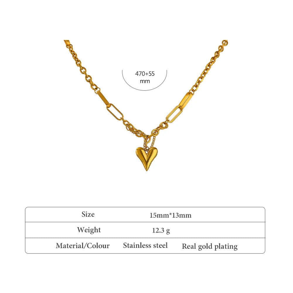 Maatafbeelding van de goudkleurige hartketting en hanger
