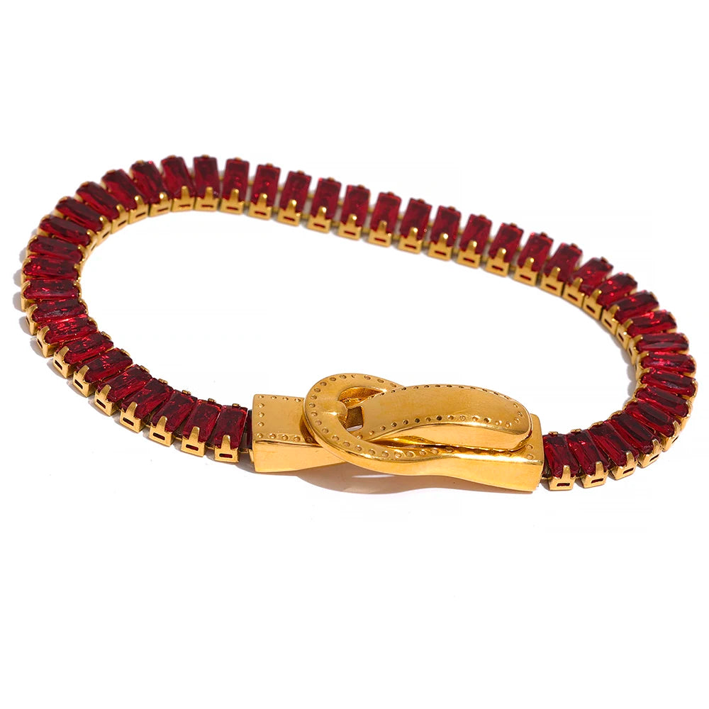 Bracelet with coloured cubic zirconia and knot clasp, red – Charmhabit
