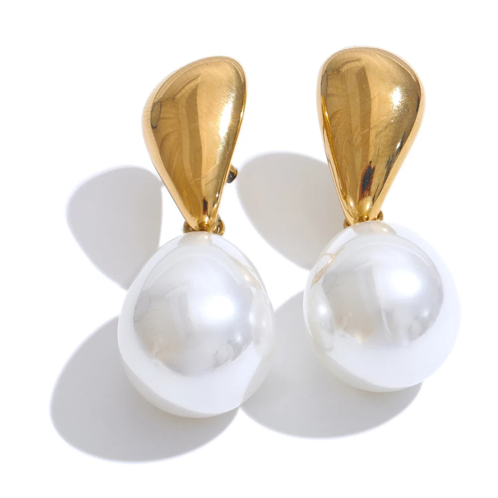 Teardrop and pearl earrings, gold – Charmhabit