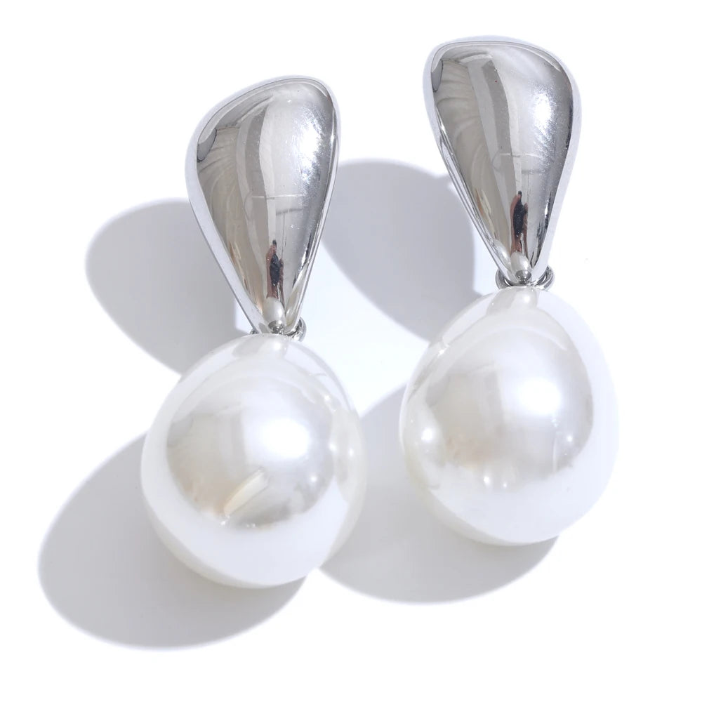 Teardrop and pearl earrings, silver – Charmhabit