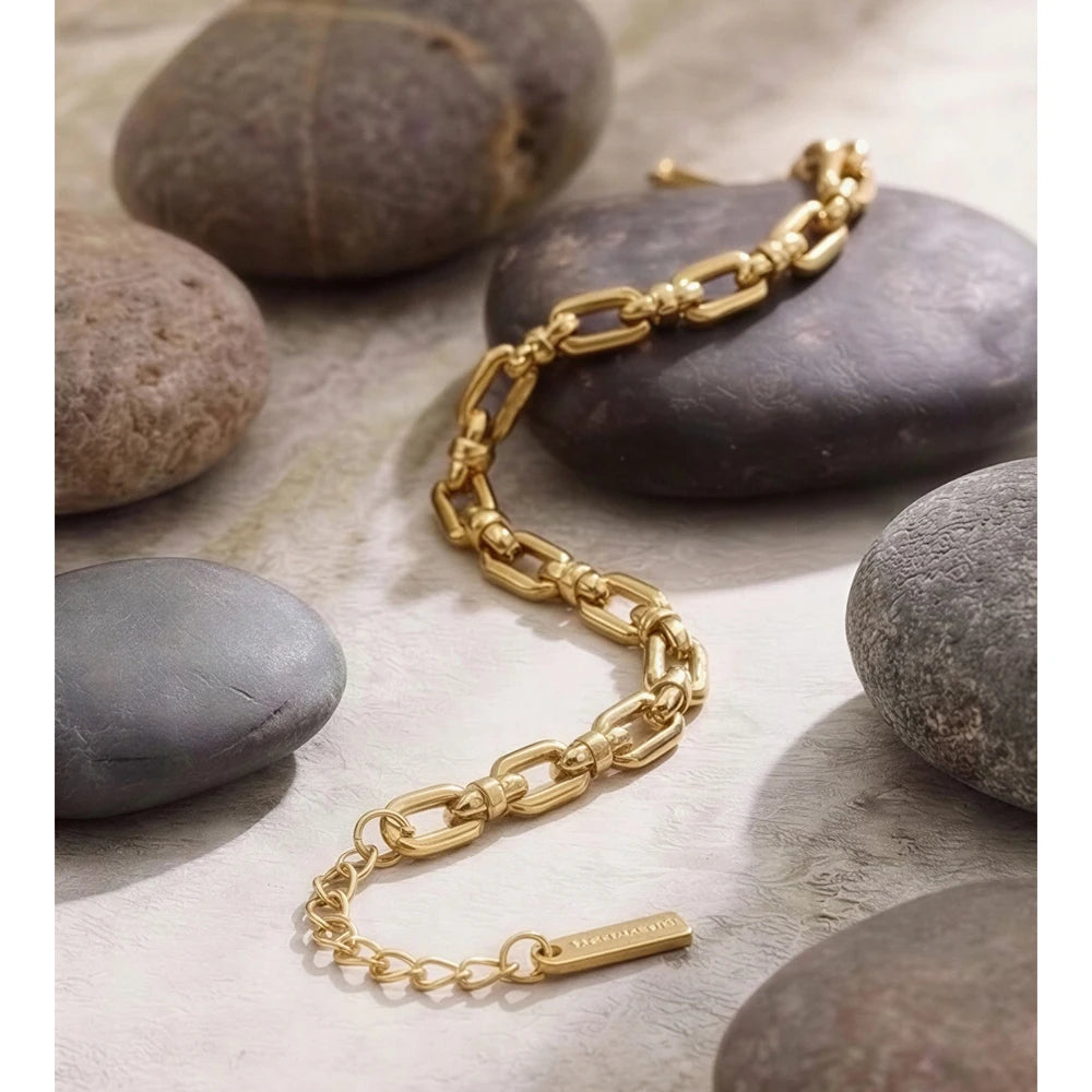 Chunky link bracelet, styled shot – Charmhabit
