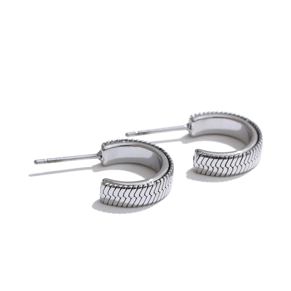 Herringbone C hoop earrings, silver – Charmhabit