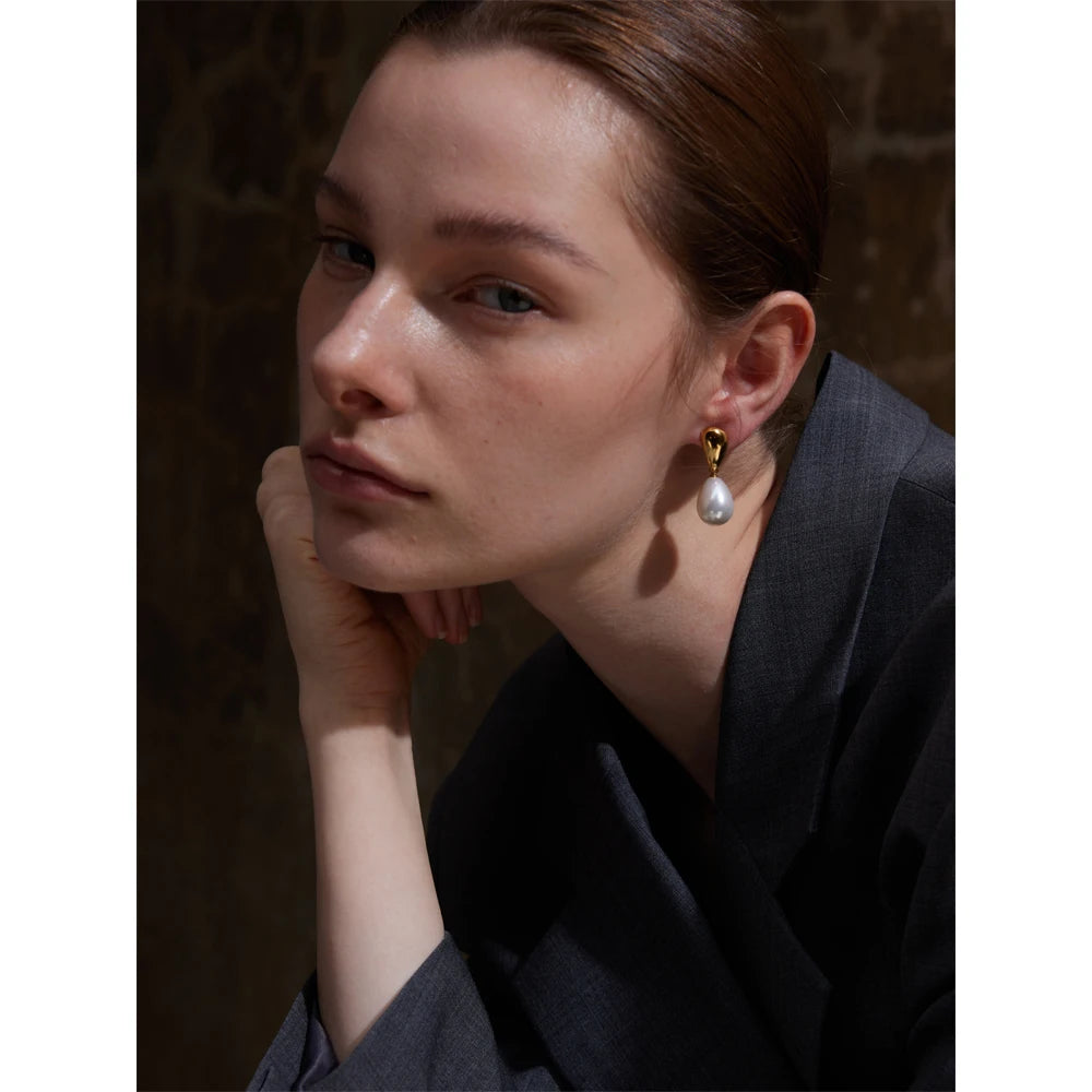 Teardrop and pearl earrings, worn – Charmhabit