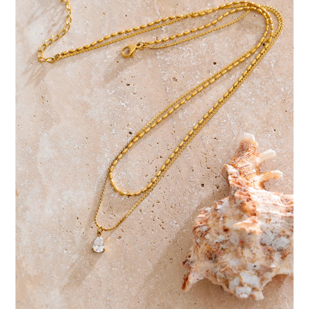 Doppelkette mit Zirkonia-Tropfen, Stimmungsbild – Charmhabit