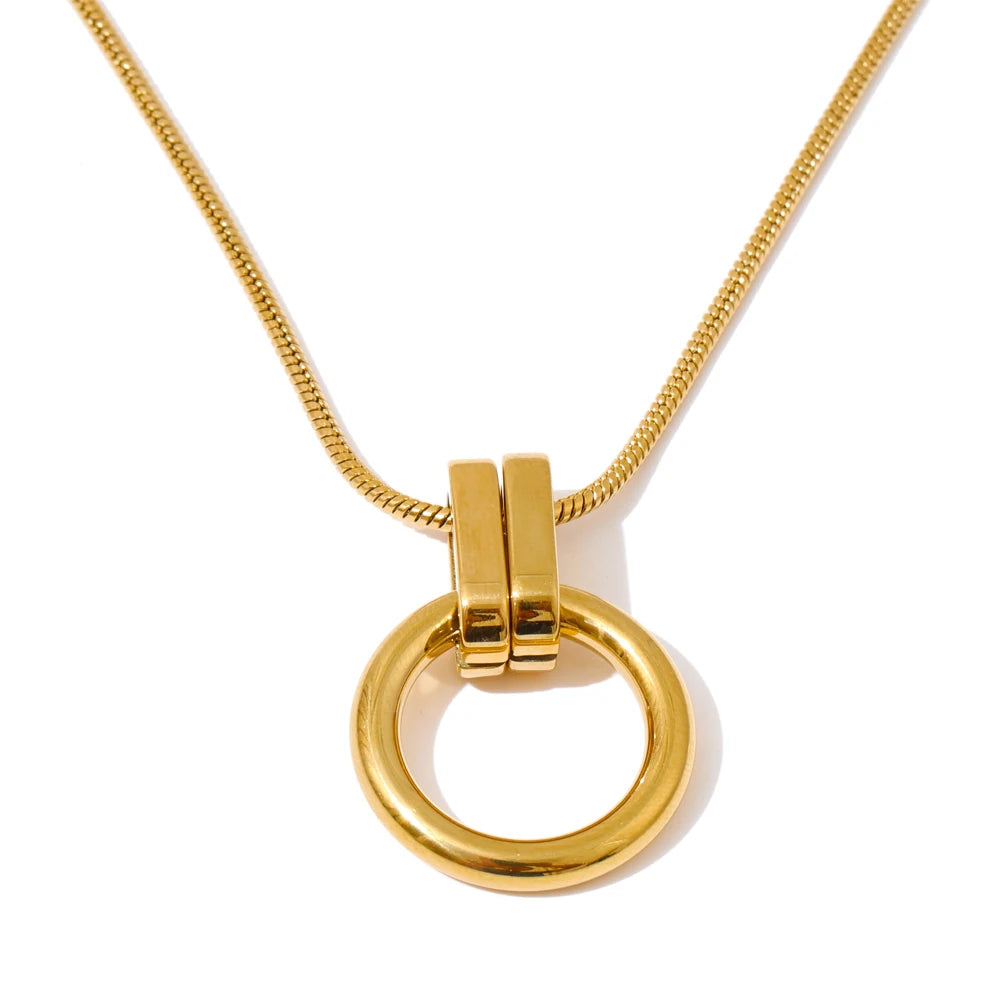 Schlangenkette mit rundem Ringanhänger, Gold – Charmhabit