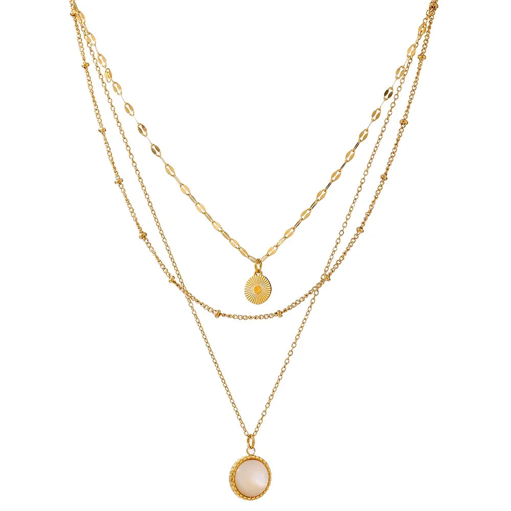 Triple-layer necklace with round pendant, gold – Charmhabit