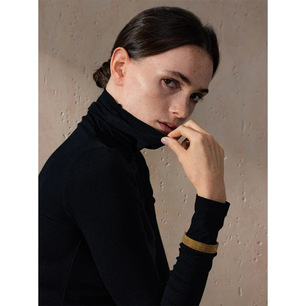 Cuff bracelet with chain tassels worn – Charmhabit