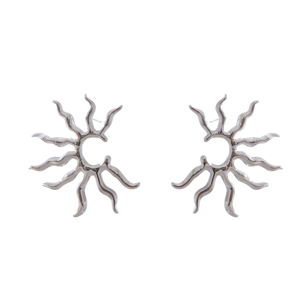 Sun stud earrings, silver – Charmhabit