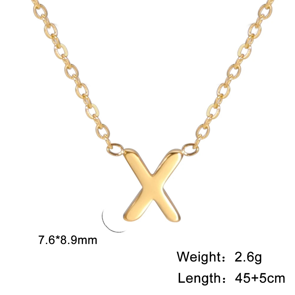 Maatafbeelding van de goudkleurige initiaalketting met voorbeeldletter X
