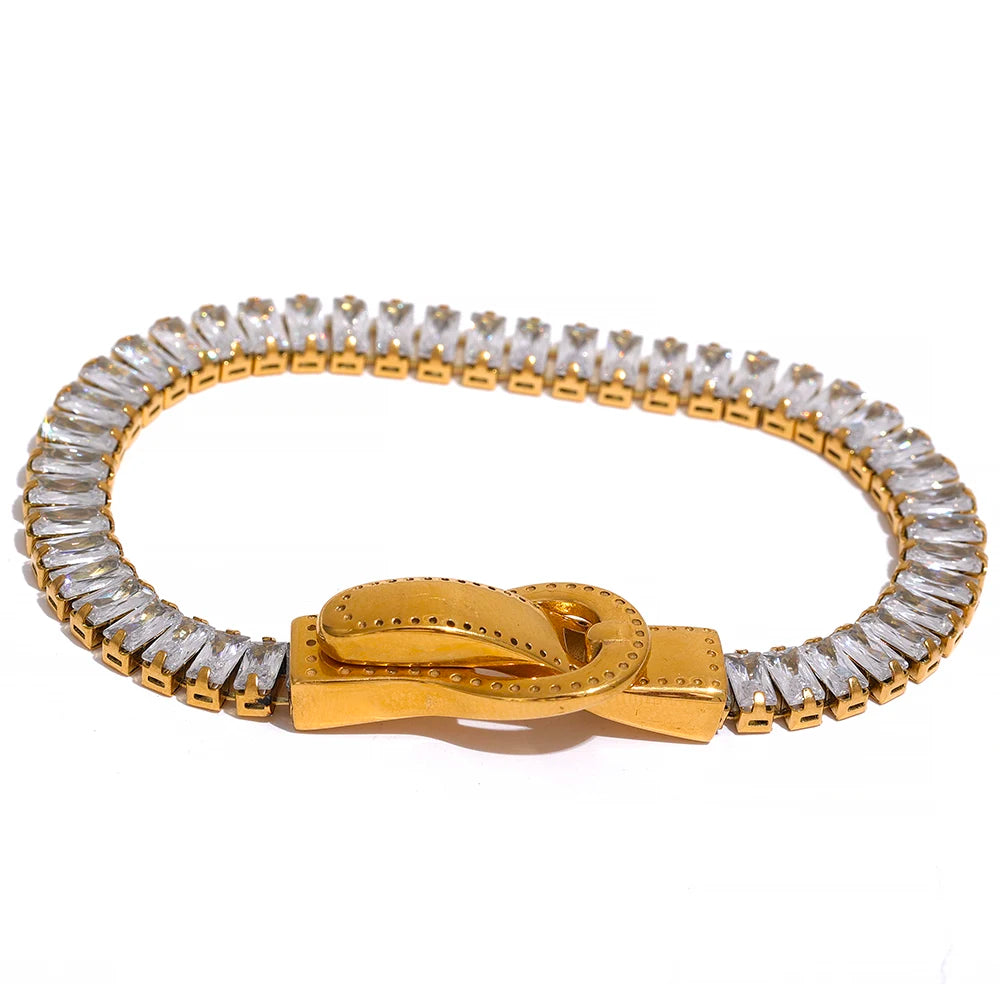 Bracelet with coloured cubic zirconia and knot clasp, clear – Charmhabit