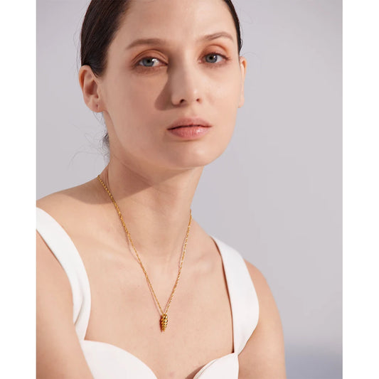 Shell pendant necklace, worn – Charmhabit