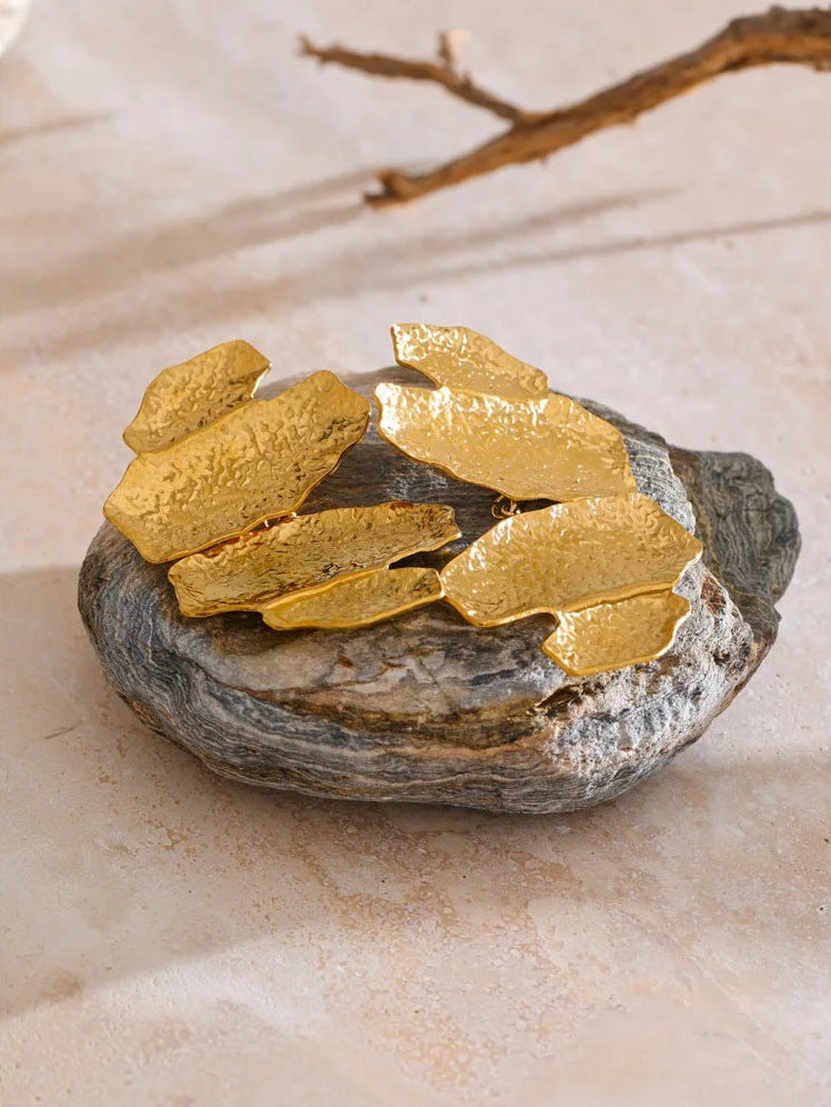 Hammered statement drop earrings, on a stone – Charmhabit
