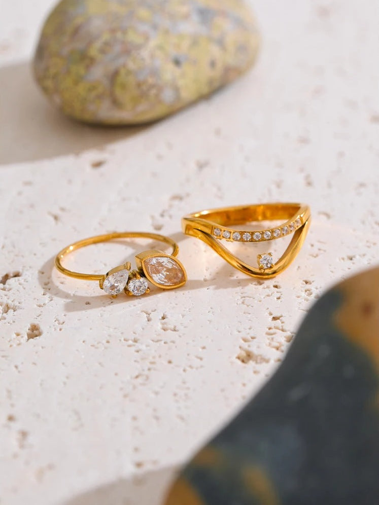 Goldfarbene Ringe mit Zirkonia, beide Ausführungen – Charmhabit