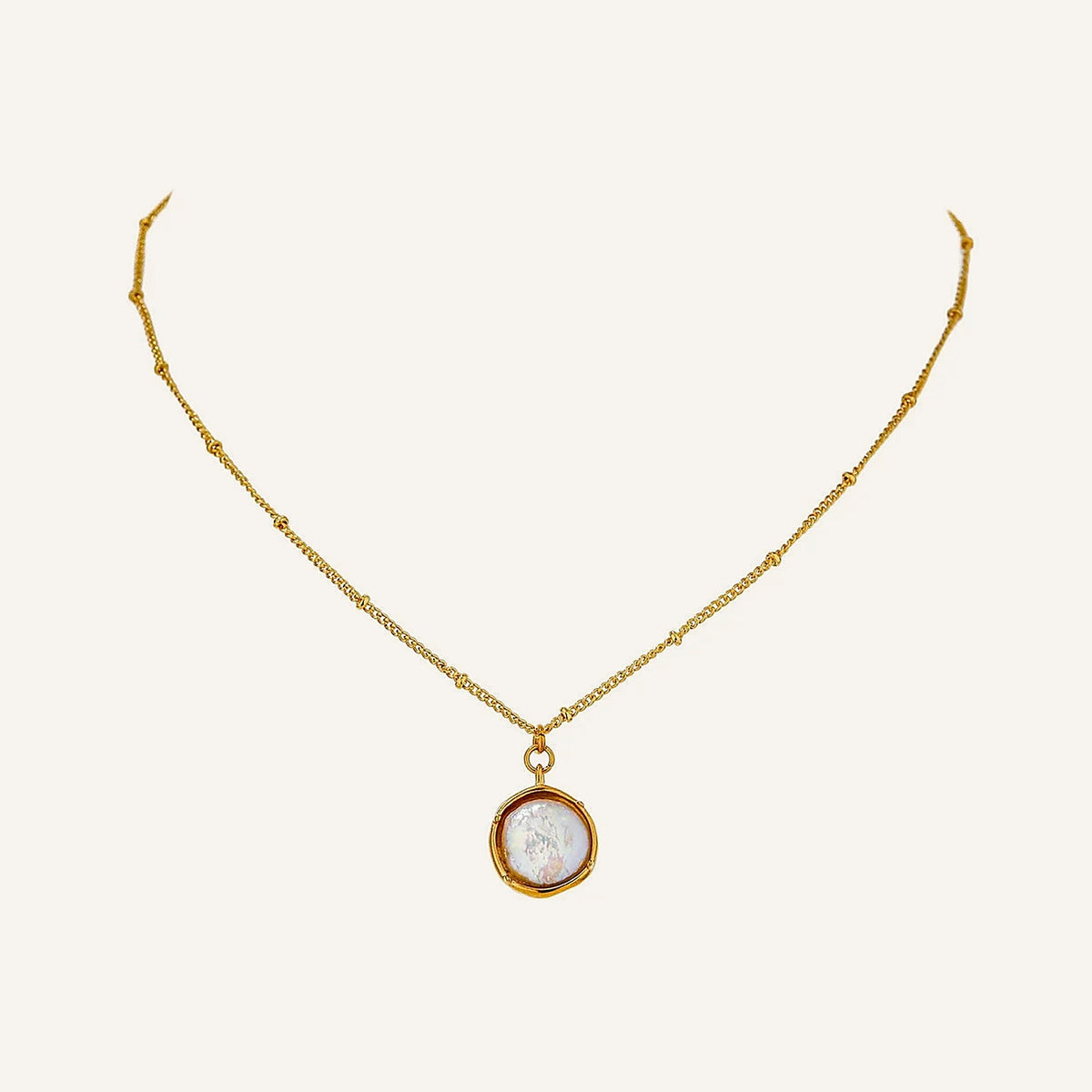 Necklace with pearl and cubic zirconia pendant, gold tone – Charmhabit