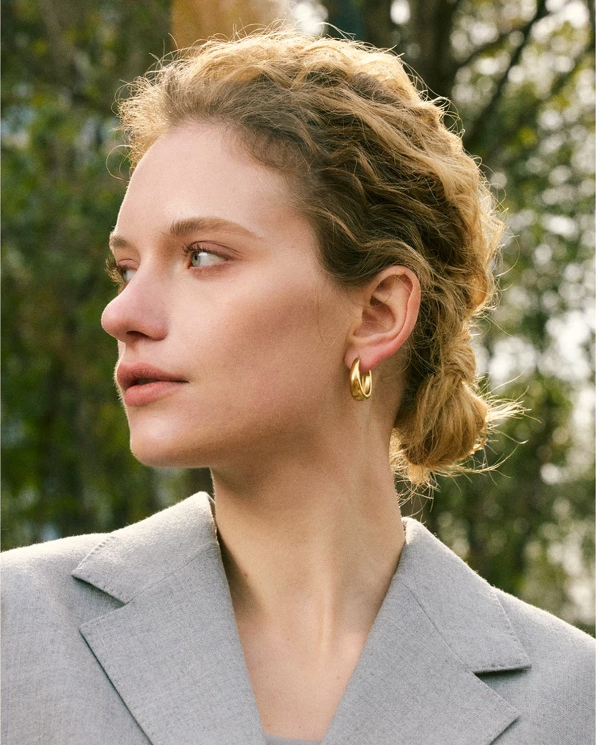 Small hoop earrings, gold tone, worn – Charmhabit