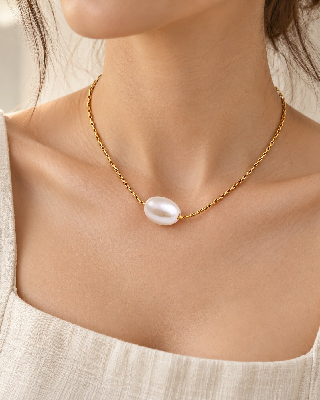 Pearl necklace with a single white pearl, gold tone, worn – Charmhabit