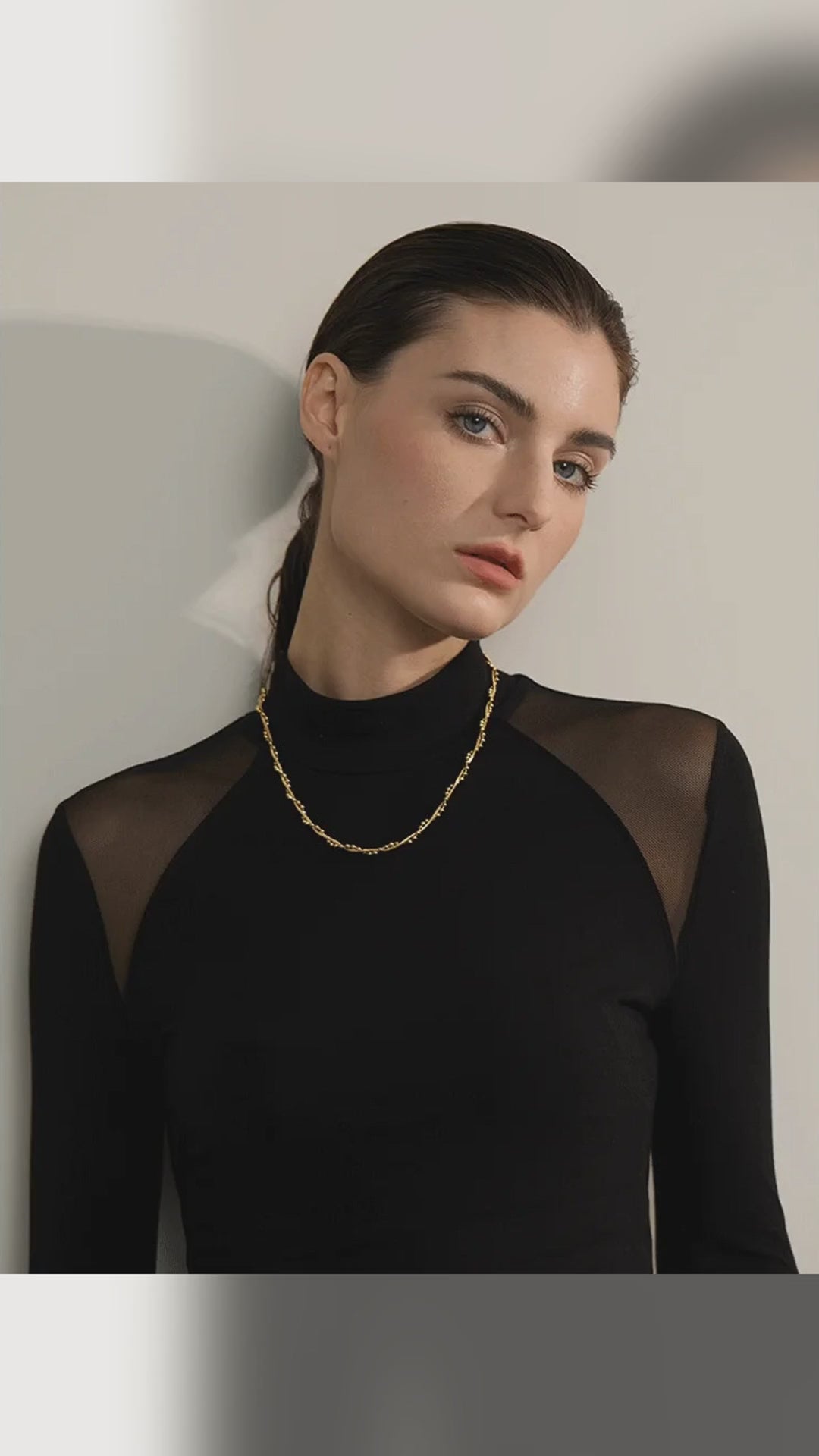 gedraaide-ketting-met-bolletjes