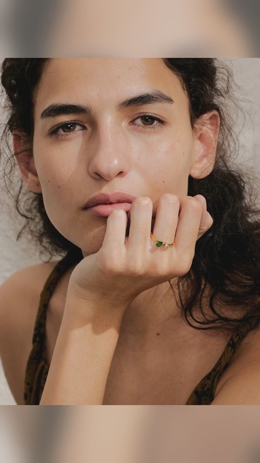 ring-groene-en-witte-zirkonia