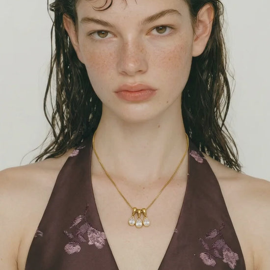 ketting-druppelvormige-zirkonia-bedels