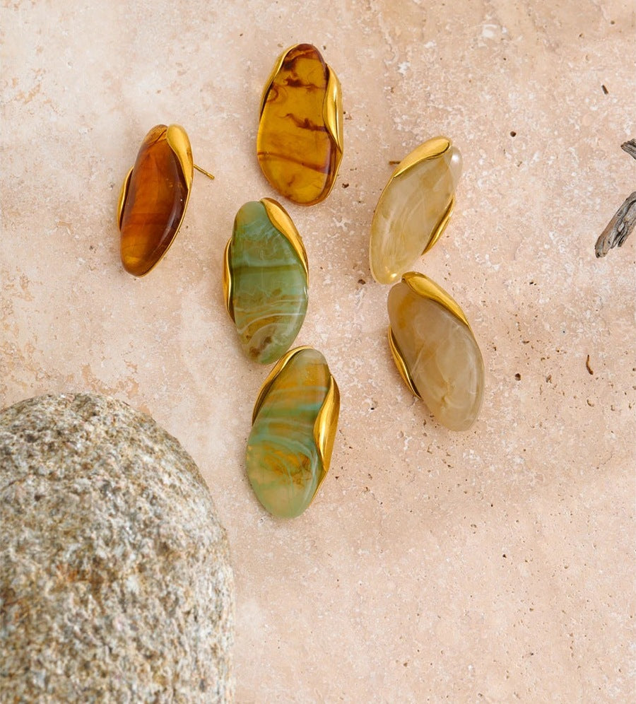 Statement resin stud earrings in assorted colours on stone – Charmhabit