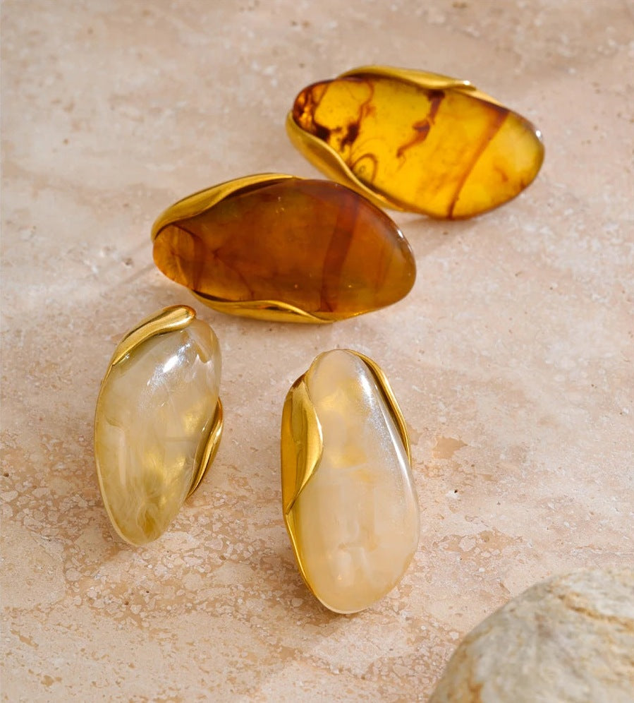Statement resin stud earrings in amber and beige – Charmhabit