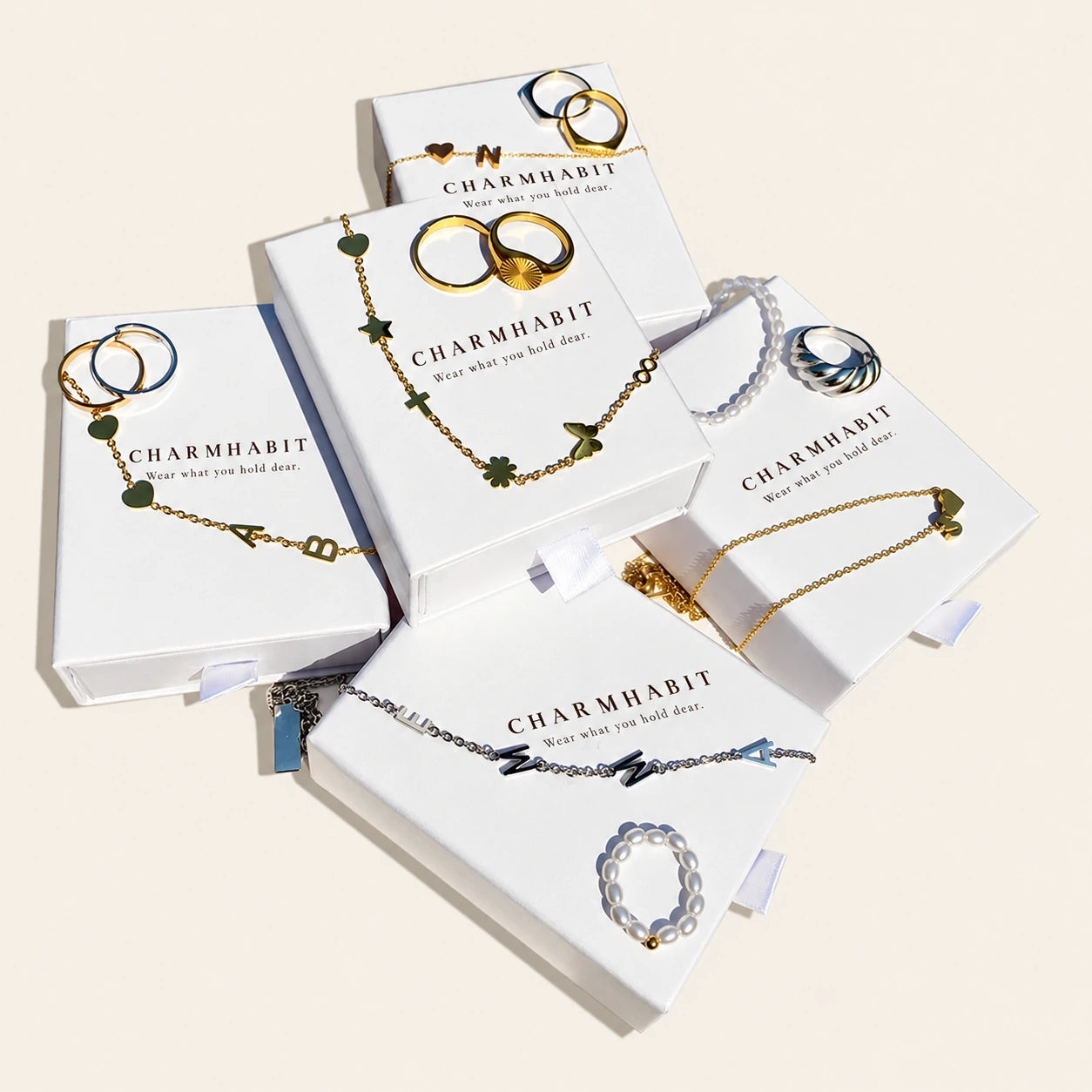 Charmhabit-sieraden in cadeauverpakking